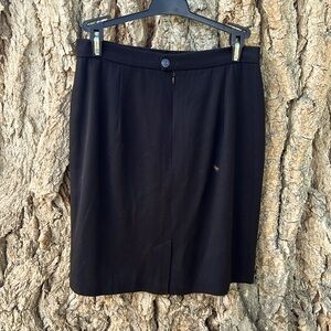 New frontier fully lined vintage skirt zips down front wool